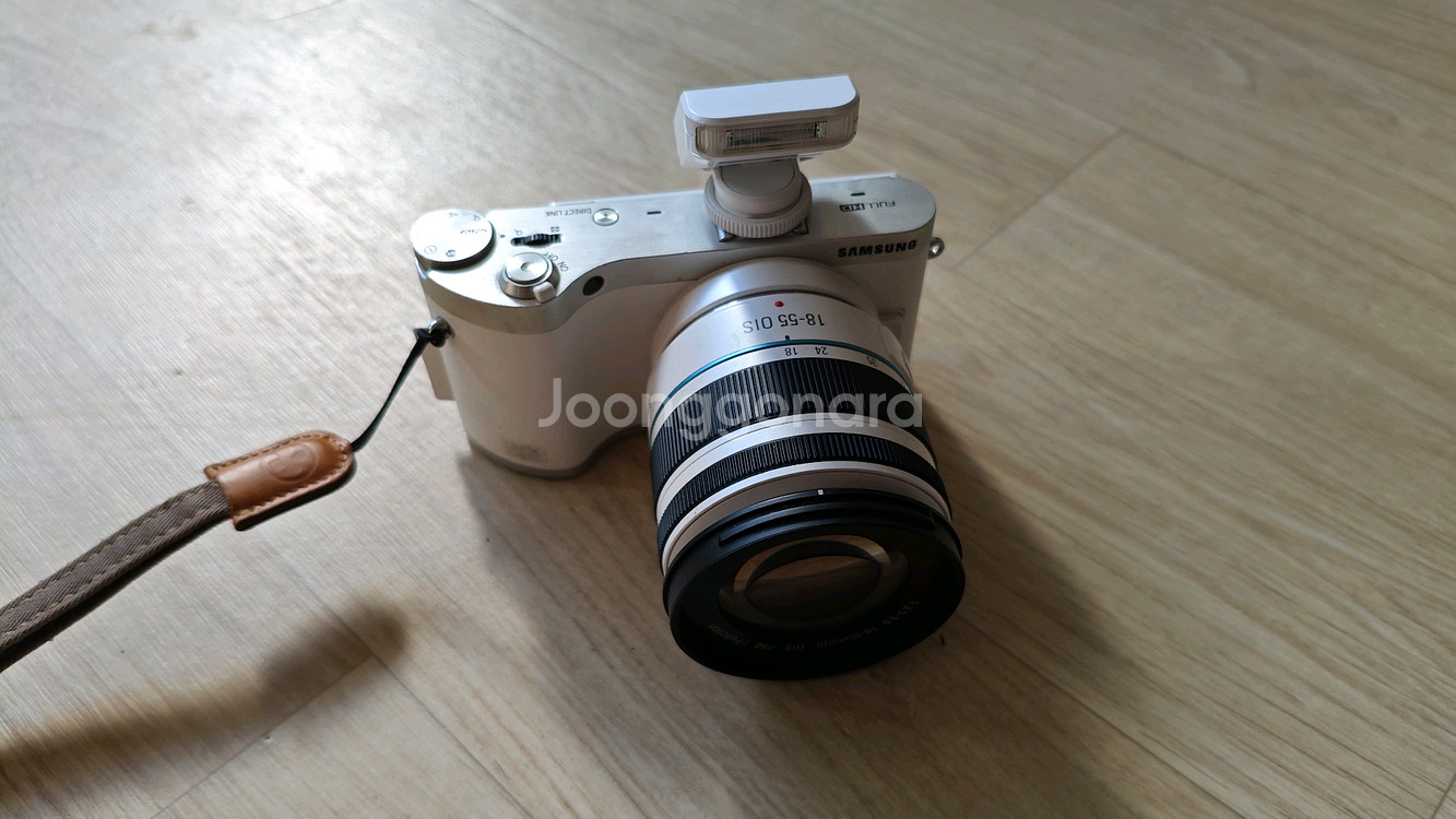 삼성 nx300 미러리스 카메라 + 18-15 정품렌즈--2