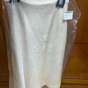 시에 디안 부클레 롱스커트 쉘크림 m