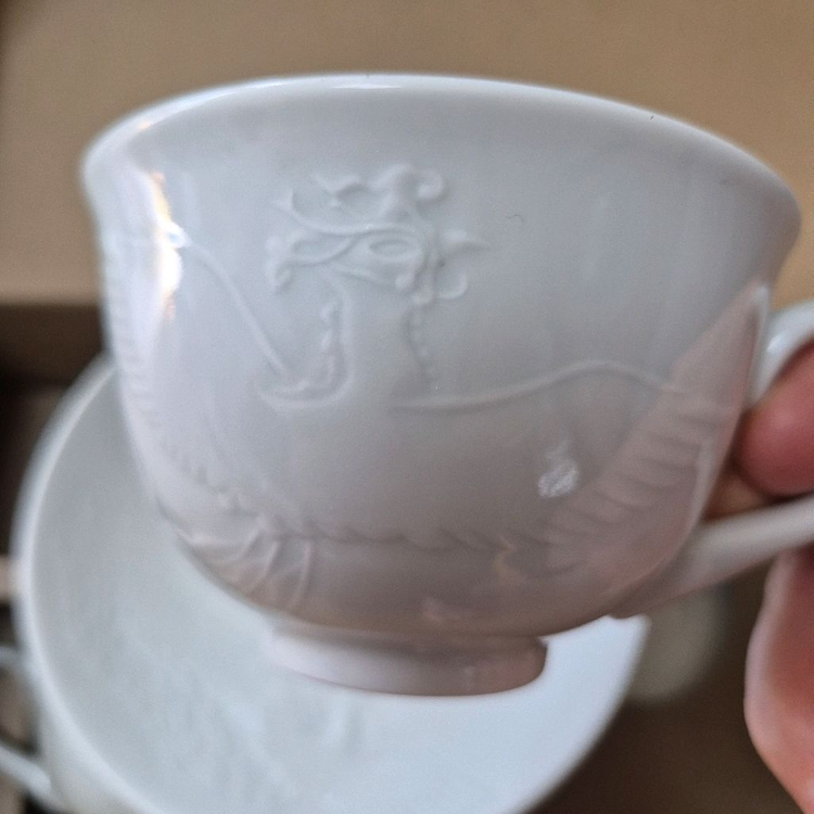 청와대 대통령 커피잔 광주요 백자음양각봉황문--3