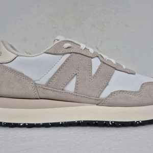 뉴발란스 여성 운동화 240