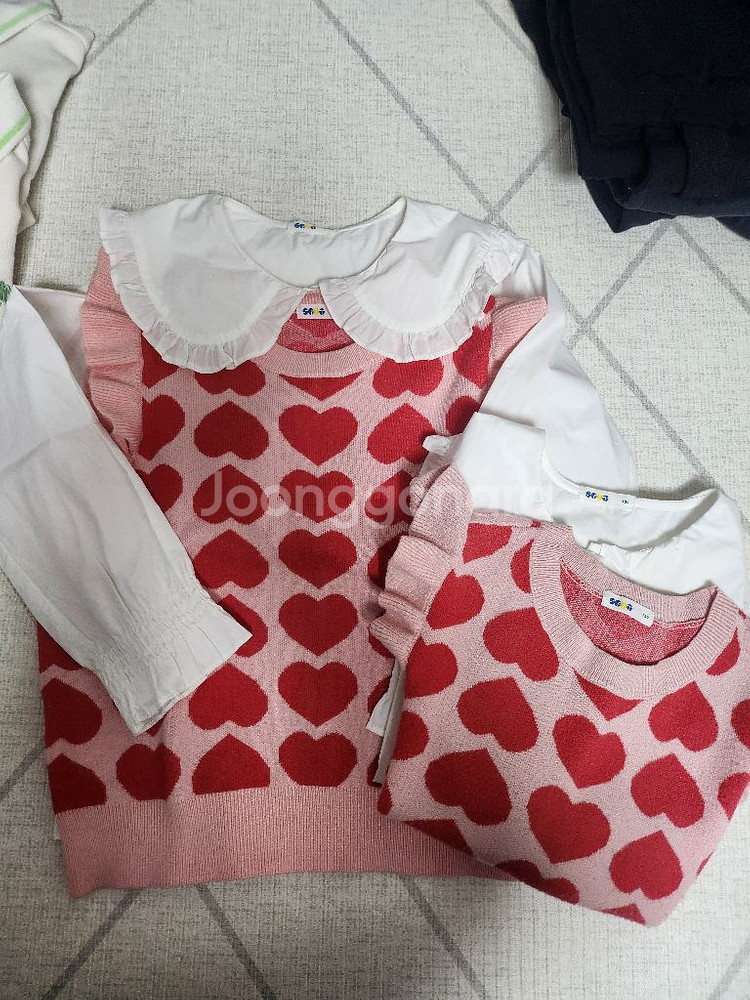 쌍둥이여아 130사이즈 일괄 판매--1