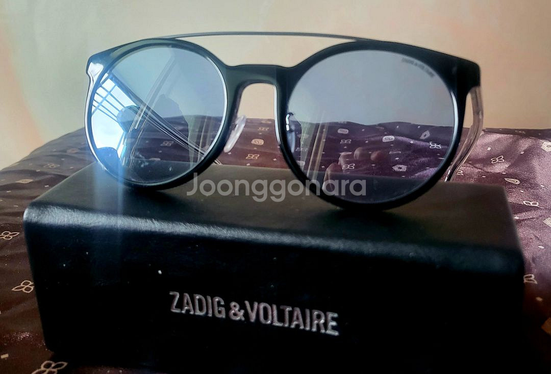 [미사용 새상품] 쟈딕앤볼테르 틴트 선글라스--5