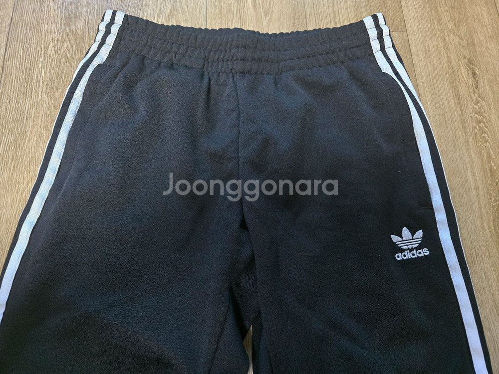 아디다스 슈퍼스타 조거 트랙팬츠 블랙 M사이즈 팝니다--1