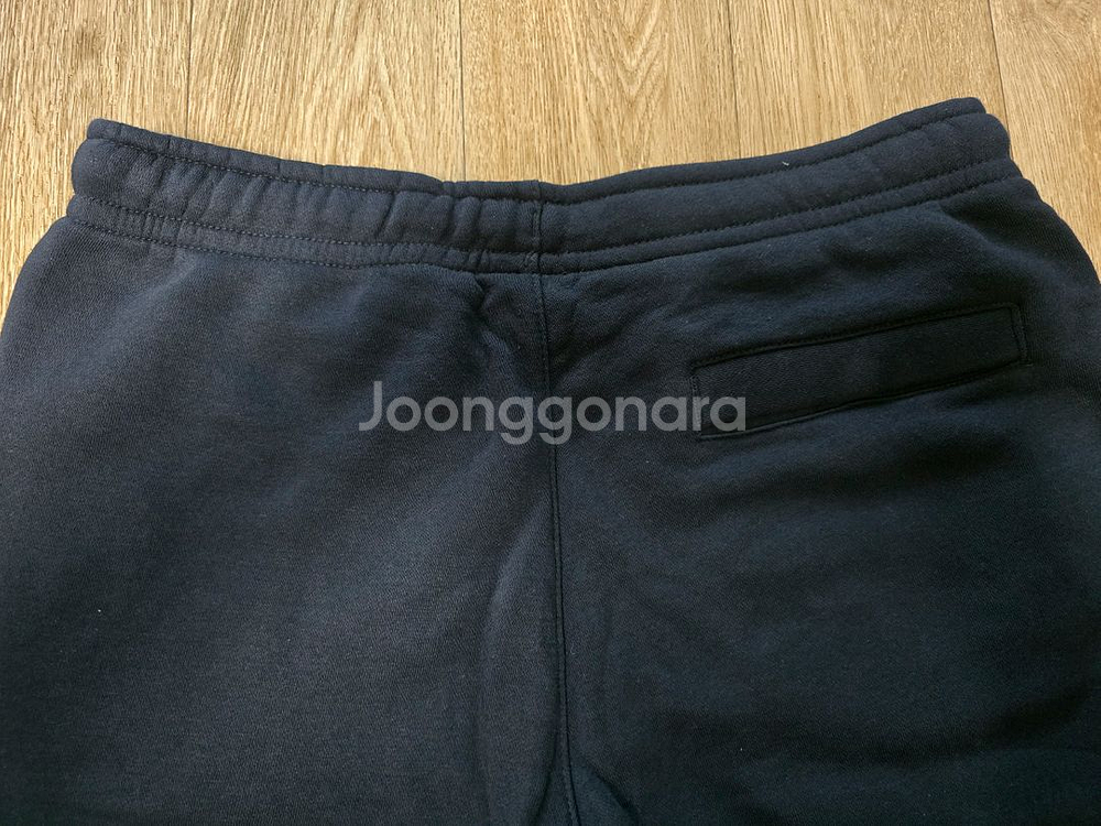 나이키 플리스 조거팬츠 블랙 M사이즈 팝니다--3