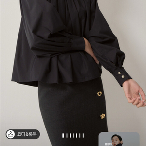 랑방 핀턱 모크넥 백 블라우스