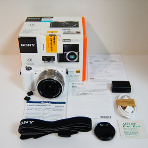 [소니] A5000 화이트 미러리스팝니다.