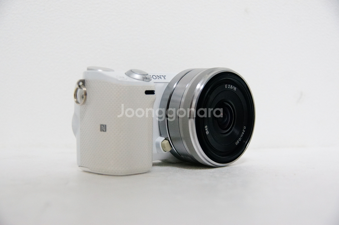 [소니] NEX-5T 화이트 5,752컷 팝니다.--2