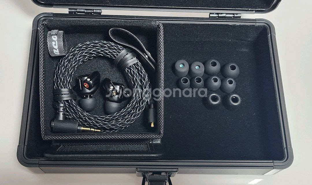 Acoustune 어쿠스튠 HS1750CU 판매합니다.--3