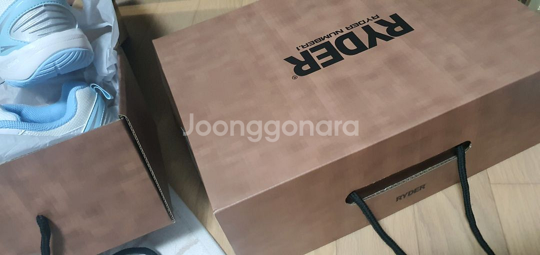 신형 라이더 배드민턴화 박스채새상품 ㅡ240,270--8