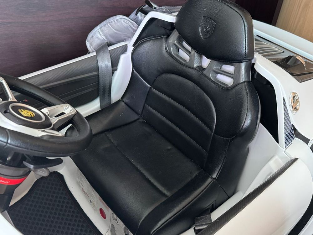 포르쉐 918 스파이더 유아 전동차 이미지