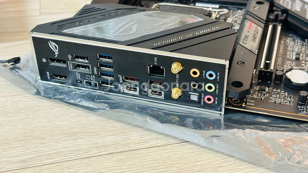 12600K Z690-F gaming wifi ddr5--0