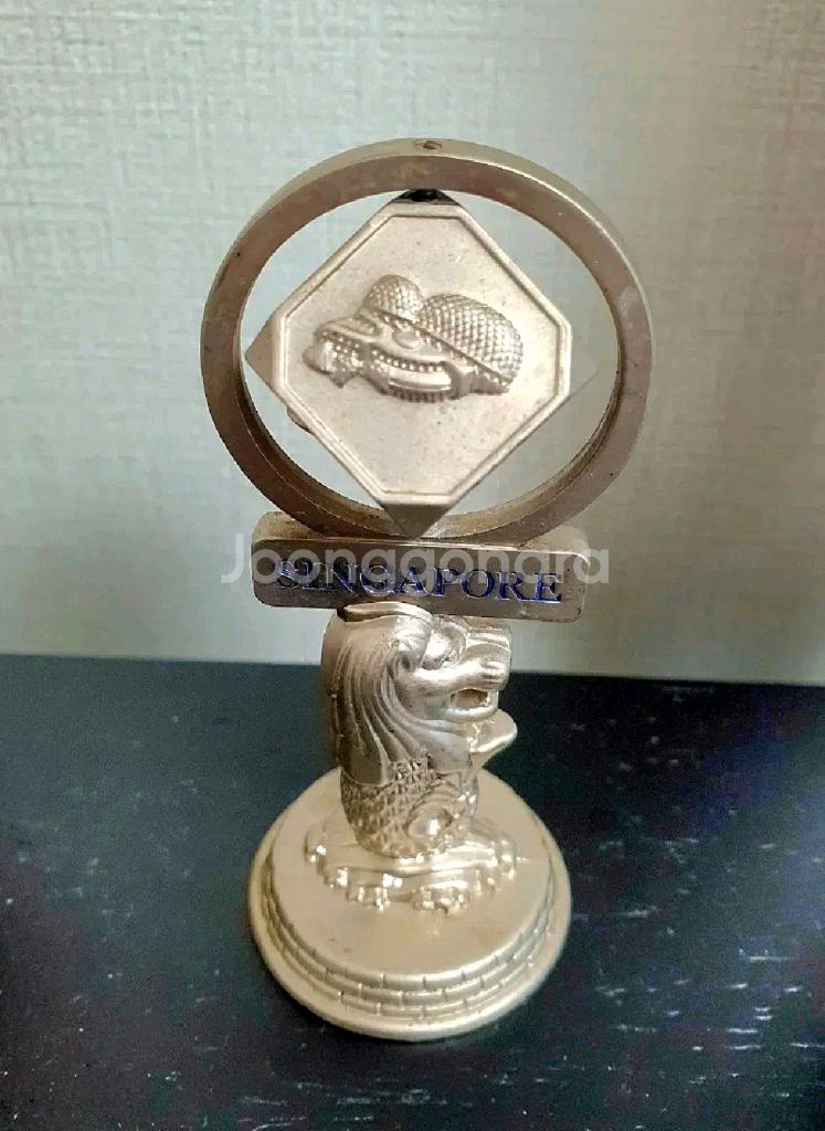 싱가포르 멀라이언 회전 기념품--1