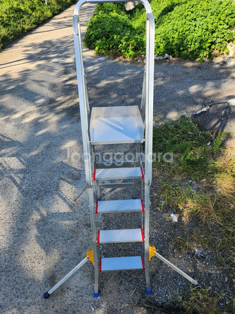 금창산업 안전발판 말비계 5단 사다리 상태좋음--2