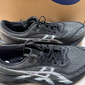 아식스 슈퍼블라스트2 블랙 슈블2 275 사이즈