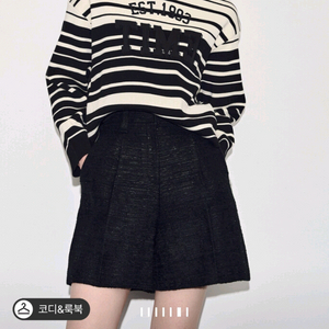 타임 텍스처 블록 레터링 스트라이프 니트탑