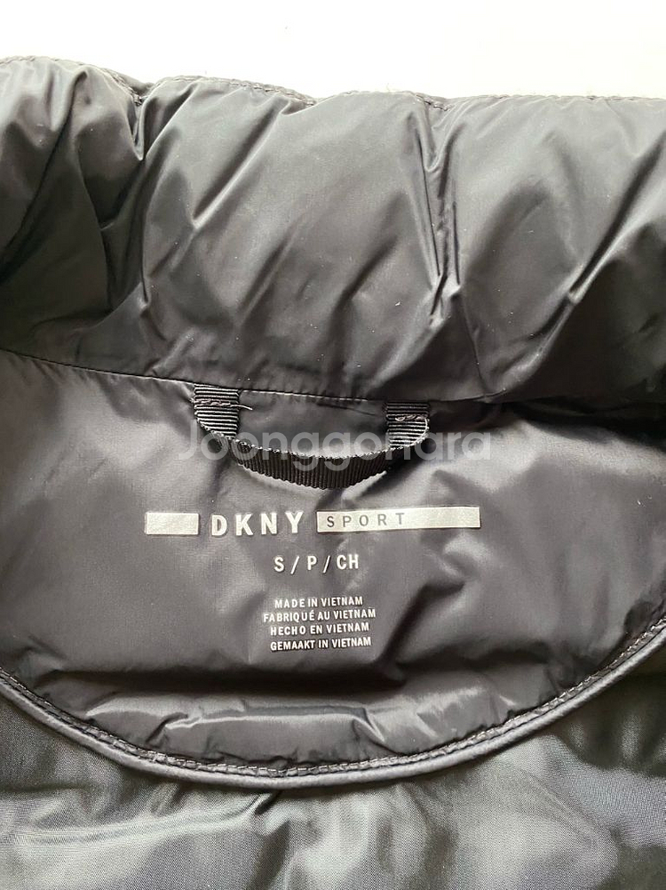 DKNY 블랙 경량 패딩 조끼(새상품급상태)--4