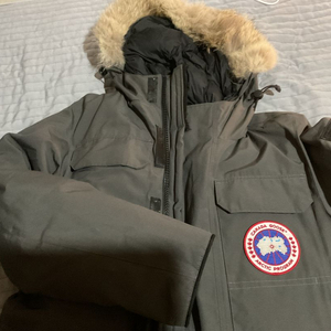 캐나다구스패딩 코요테 털 탈 부착 랭포드 퓨전핏 모델