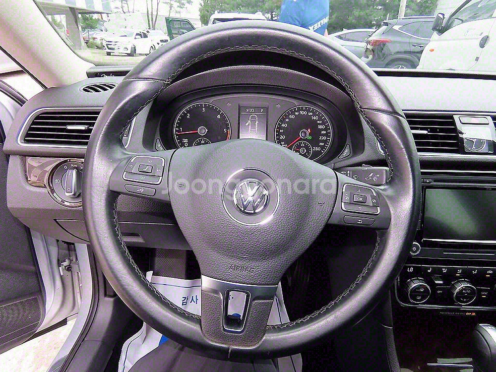 [중고] 폭스바겐 더 뉴 파사트(7세대) 2.0 TDI--3