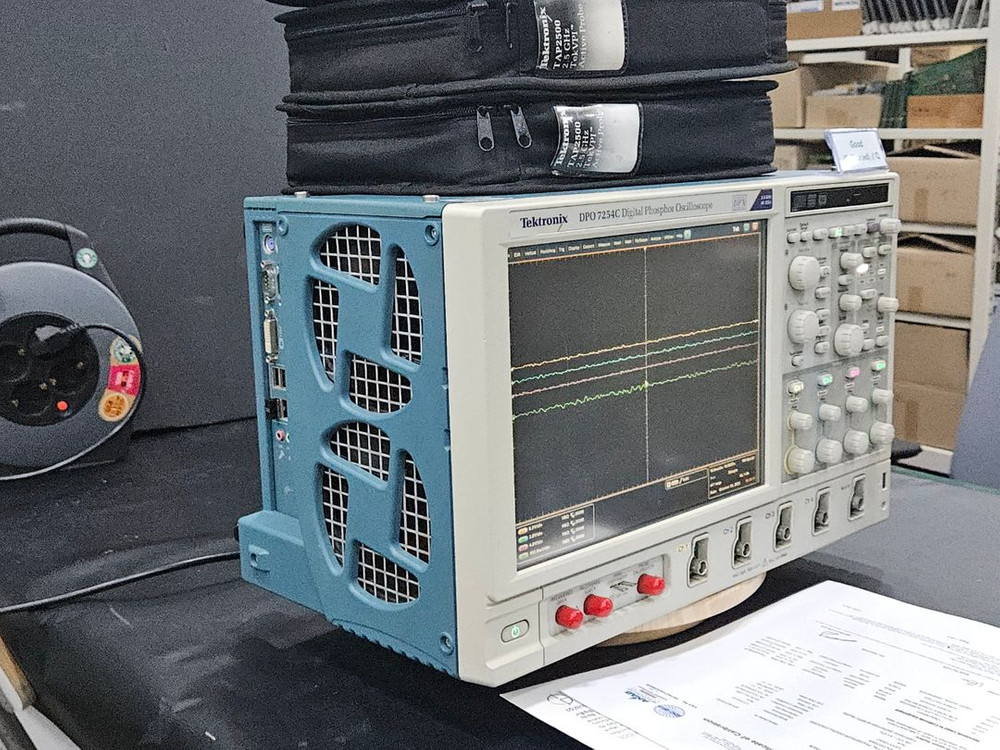 Tektronix DPO7254C오실로스코프--3