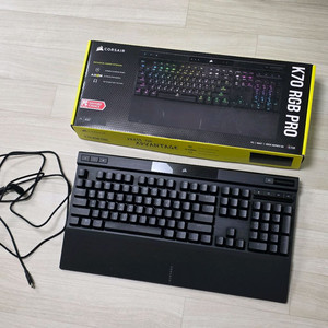 커세어 키보드 K70 RGB PRO 팝니다. 저소음적축