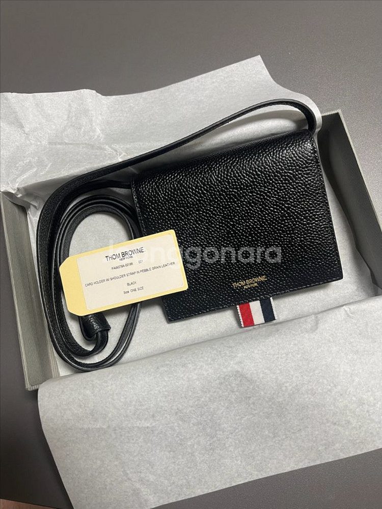 [정품][새상품] 톰브라운 삼선탭 페블 그레인 숄더 스--0