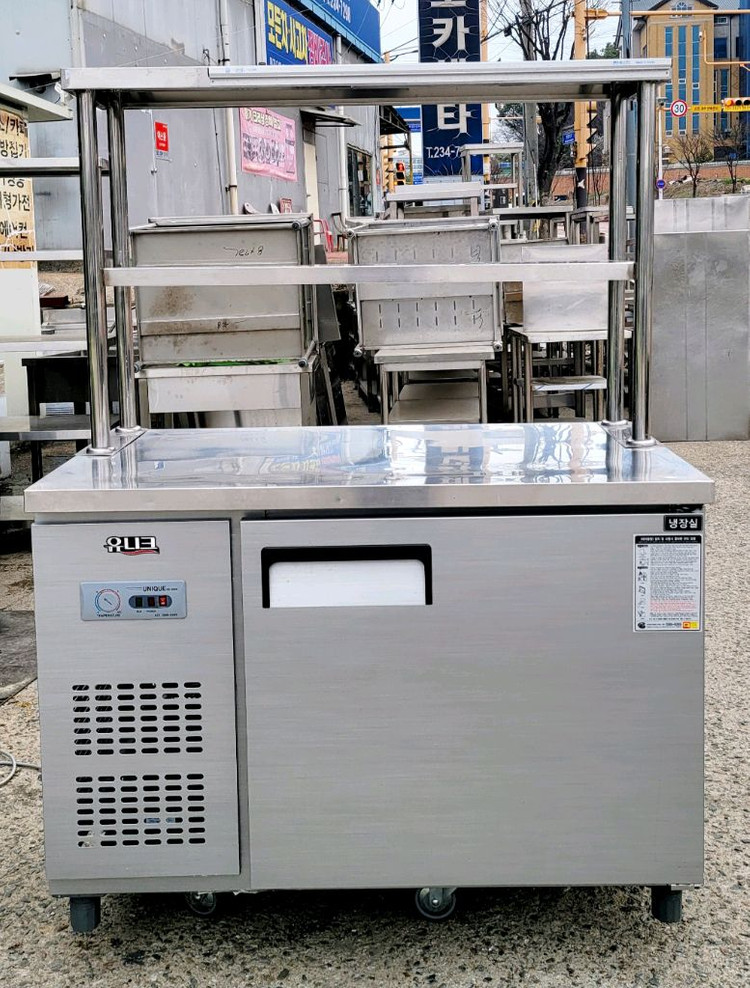 유니크 1200테이블냉장고(상부선반) 2023년 9월식--1