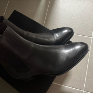 생로랑 와이어트 에디40 부츠