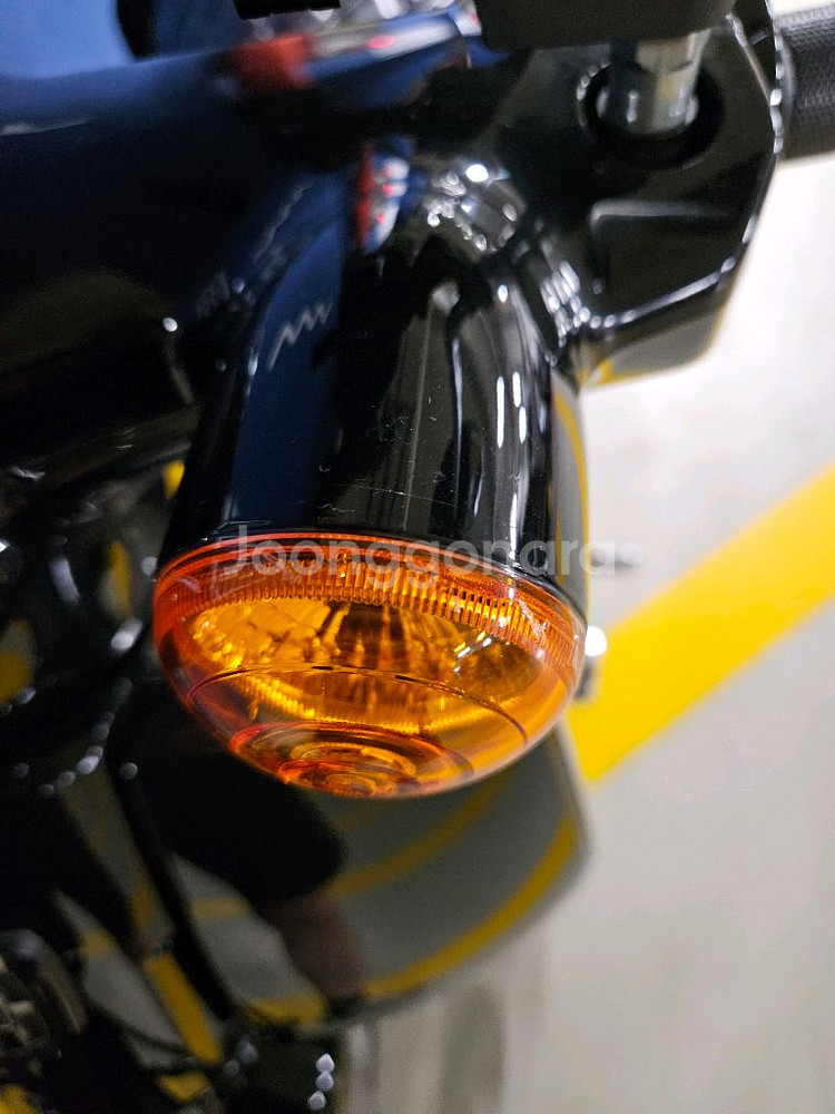 혼다 슈퍼커브 2023년식 블랙 팝니다.--9