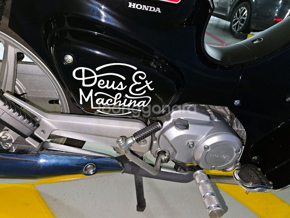 혼다 슈퍼커브 2023년식 블랙 팝니다.--7