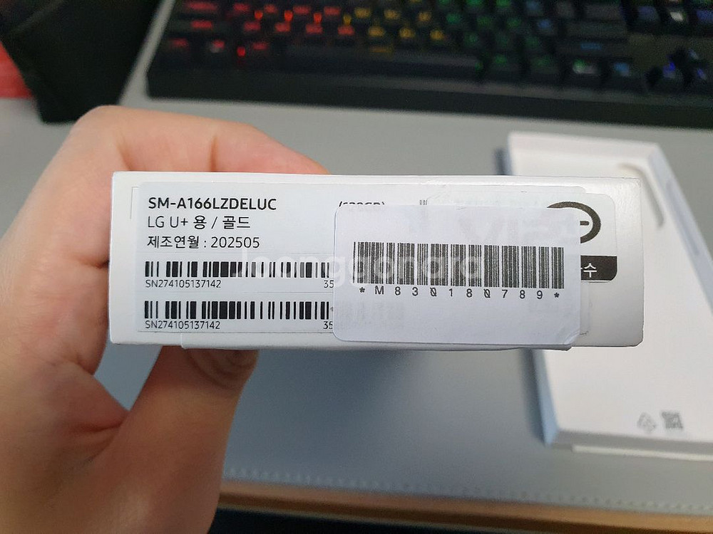 갤럭시 버디4 / 128GB / 골드--9