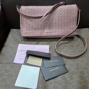 보테가베네타 크로스백