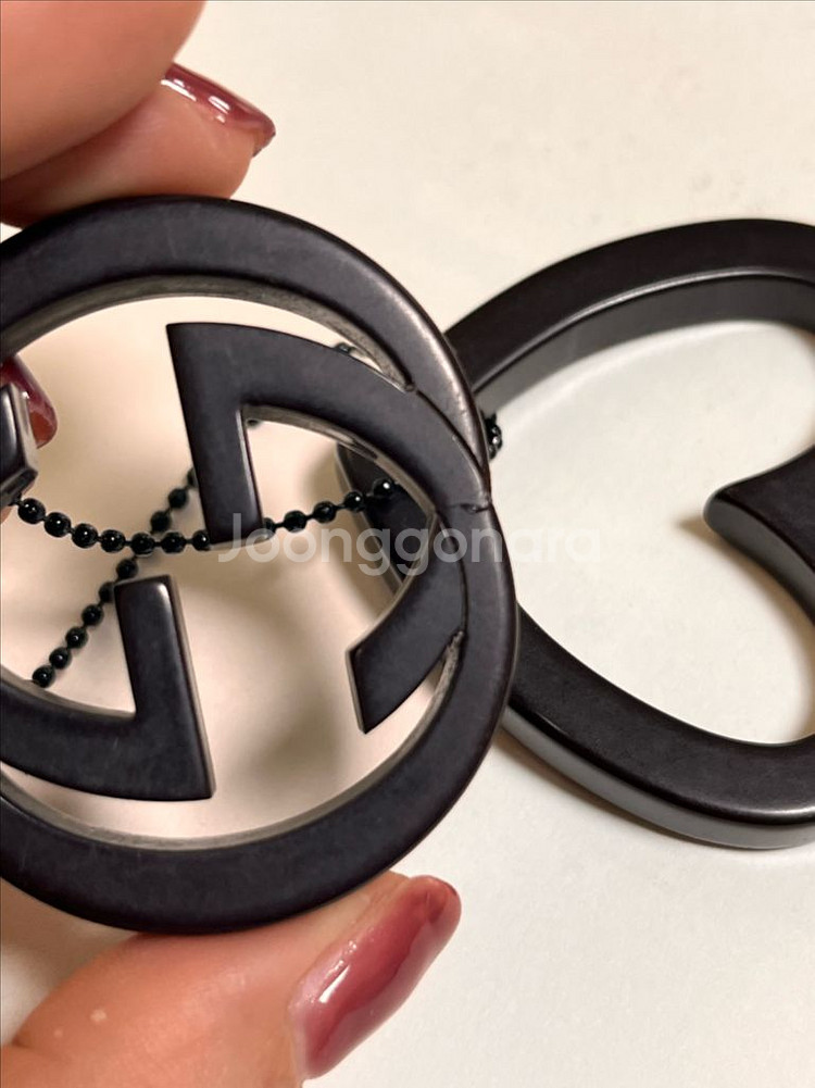 구찌 정품 고동색 로고 하트 키링 백참--3