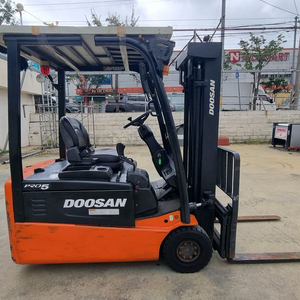 두산) 1.8톤 3륜 전동지게차 삼륜 전동지게차