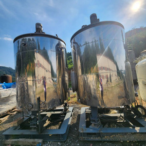 6.8루베(6.8톤) 스텐 교반탱크 판매합니다.