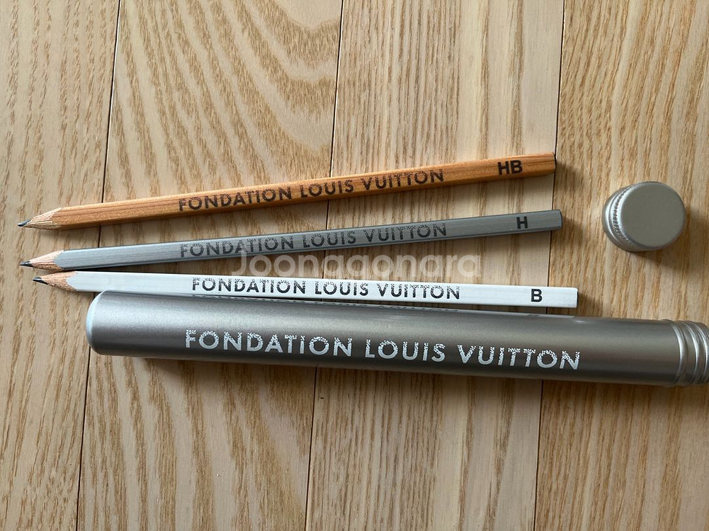 새제품 루이비통 연필 세트--0