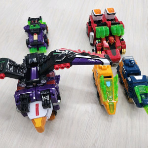 미니특공대 트라이노브이, 이글라이칸브이