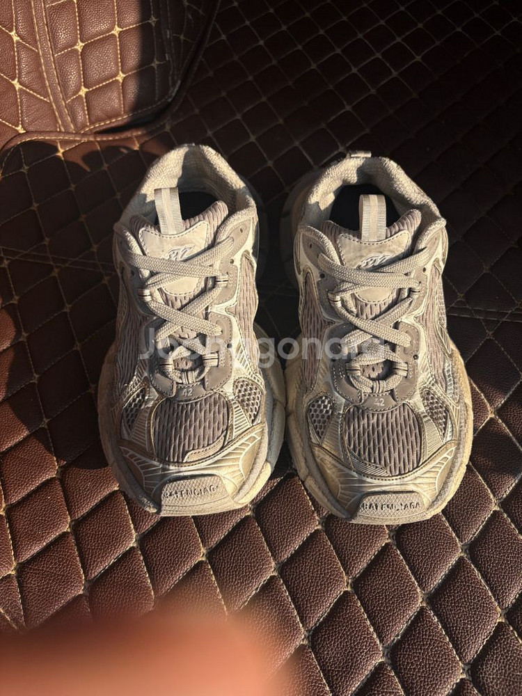 발렌시아가 3XL 에그쉘--0