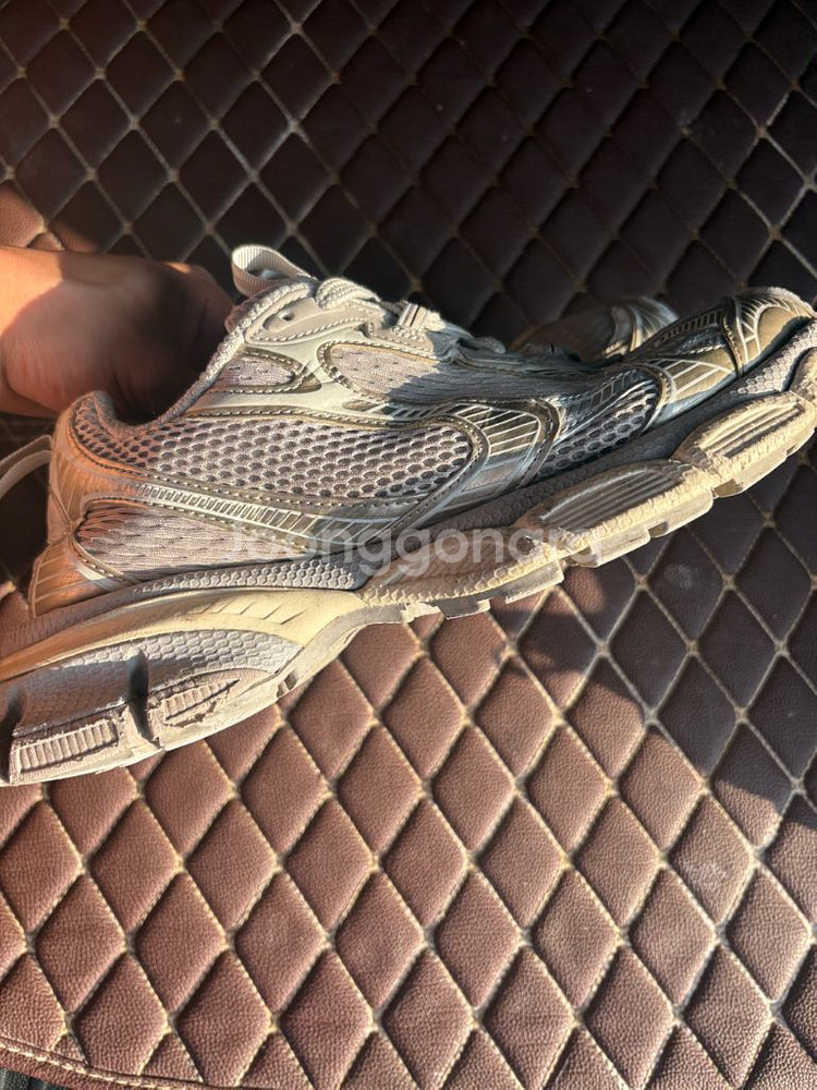 발렌시아가 3XL 에그쉘--4