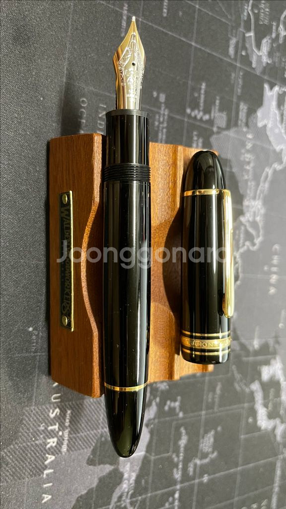 몽블랑 149 빈티지 스플릿 에보나이트 피드 판매합니다--1
