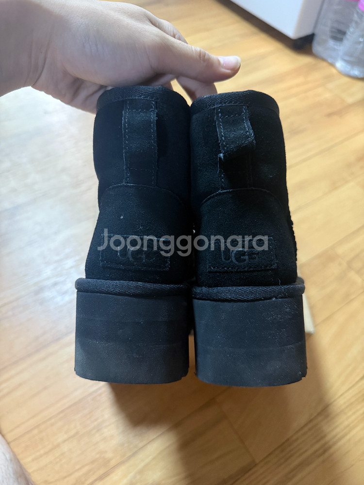 어그 클래식 미니 플랫폼 부츠 블랙 230mm--3