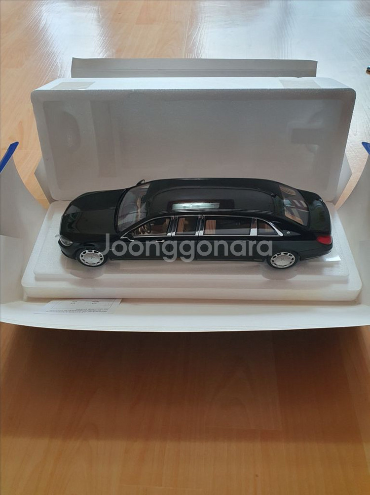 오토아트 벤츠 s600 마이바흐 풀만 1:18--0