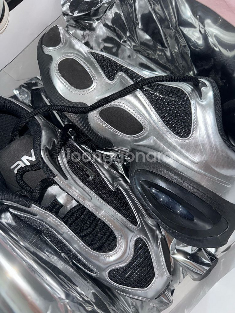 에어맥스 뮤즈 245 새상품--1