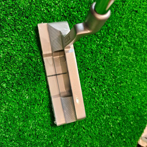 챔피온 우승 YES CODE 연철단조 1번 퍼터