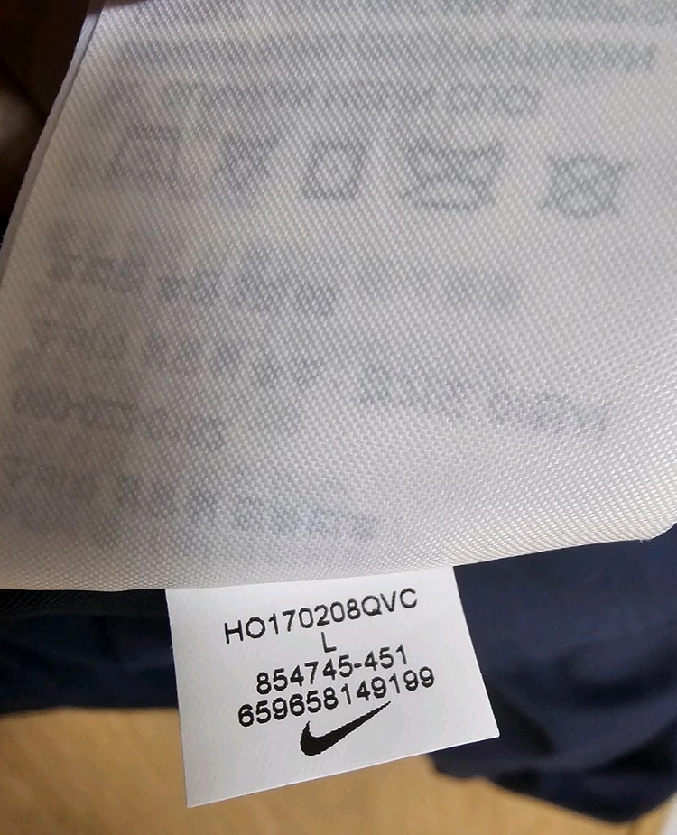 나이키 테크팩 여성 바람막이 이미지