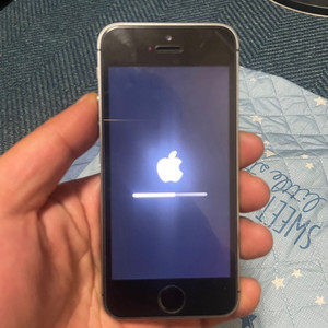 아이폰se1 스그 판매합니다