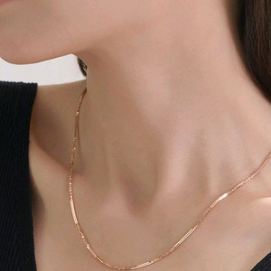 14k 로즈골드 트윙클 트위스트 목걸이