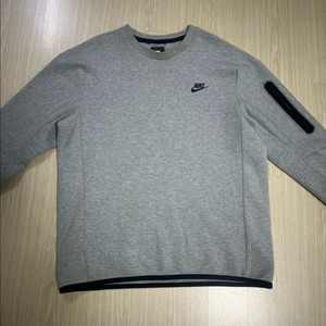 나이키 테크폴리스 맨투맨