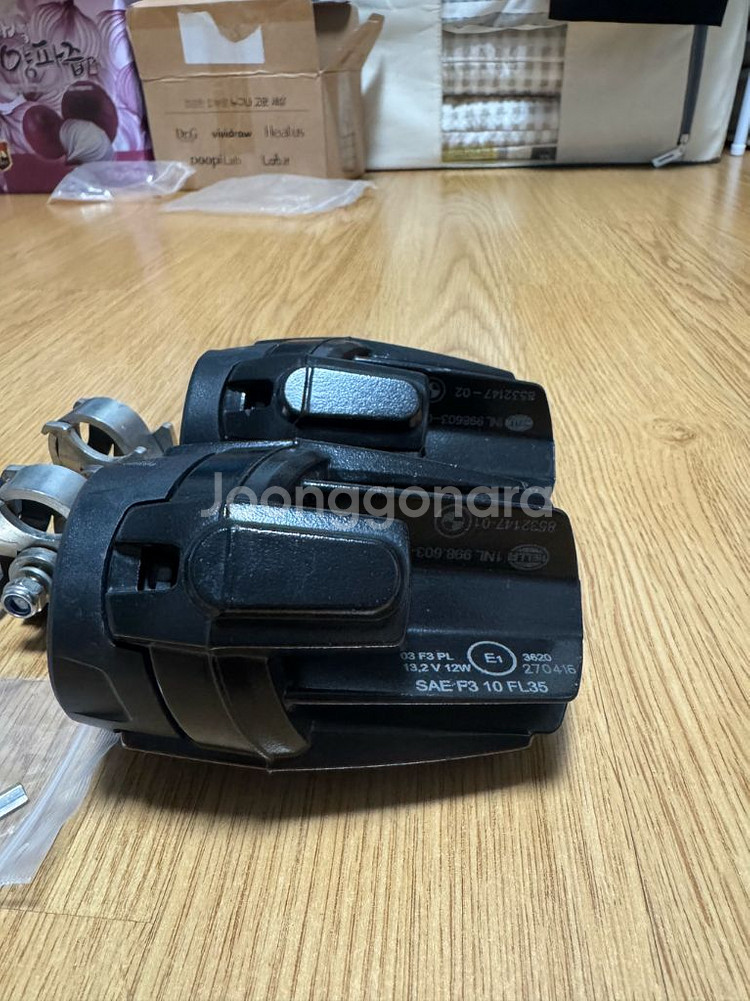 BMW 순정 안개등, 브라켓, 투라텍 가드 팔아요.--4