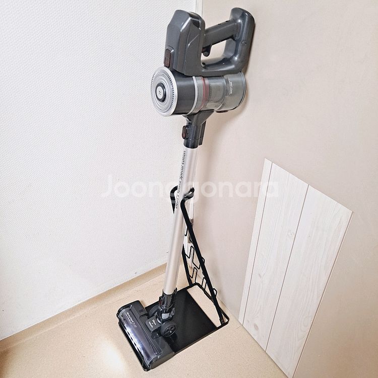 디베아 뉴X10 무선청소기 거치대.악세사리포함 3in1--1