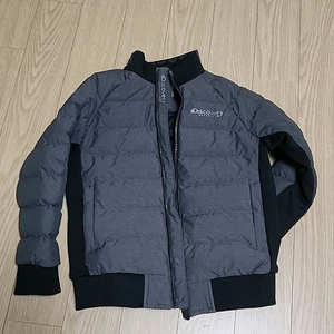 디스커버리 경량패딩